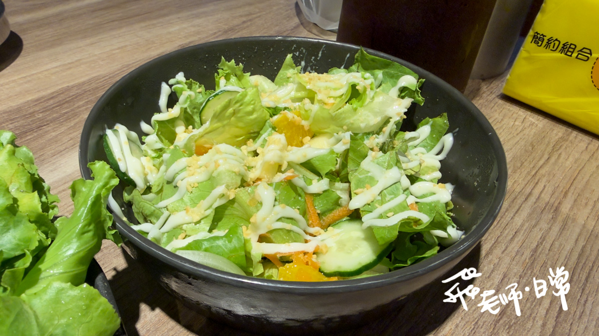 台北韓式烤肉推薦,台北松區韓式料理,韓式烤腸推薦,韓式料理必吃,韓式烤肉餐廳,台北烤腸美食,水番日韓製作所,半半烤腸套餐,台北豬五花推薦,韓式桌邊代烤,金槍魚泡菜鍋,韓劇同款美食,松山區韓式餐廳,韓式小菜續加,韓式沙拉推薦,韓式烤腸炒飯,韓式霜煎餅,小巨蛋韓式料理,韓式燒肉推薦,韓式聚餐首選