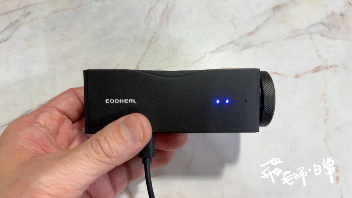 ECOHEAL,KNOT光子除味器評價,PHIT光合離子化技術,KNOT光子除味器心得,KNOT光子除味器有用嗎,KNOT除臭評價,光子除味器智商稅,小型除臭機開箱,小坪數除臭推薦,便攜式除臭機分享,除臭方式推薦,寵物異味消除,鞋櫃異味消除,衣櫃異味消除,廁所異味消除,浴室異味消除,抑菌防黴 