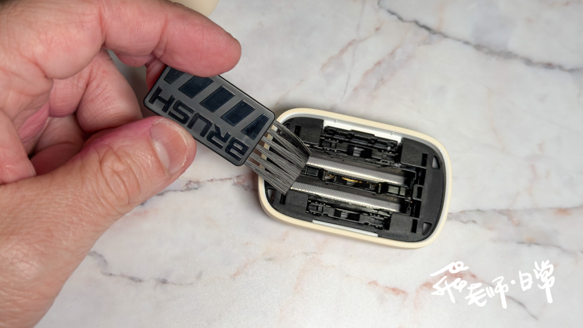 香港商思維創新評價,yoose有色評價,電動刮鬍刀開箱,隨身刮鬍刀推薦,旅行刮鬍刀分享,輕量刮鬍刀心得,質感刮鬍刀實測,刮鬍刀品牌推薦,造型刮鬍刀開箱,水洗刮鬍刀分享,yoose有色,隨身刮鬍刀推薦,水洗刮鬍刀分享,輕量刮鬍刀心得,yoose有色,隨身刮鬍刀,電動刮鬍刀,五刀頭刮鬍刀,往復式刮鬍刀,yoose有色,隨身,外出,電動刮鬍刀,五刀頭,往復式,便攜,防水